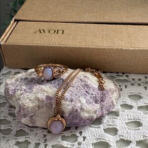 Vintage Avon 1990 Faux Opal Ring (Size 9) and GoldPlated Pendant Set 305